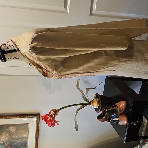 Chico Embroidered, Sequined Beige Tunic with Tie Neck, Size 8-10 - Picture 8 of 13